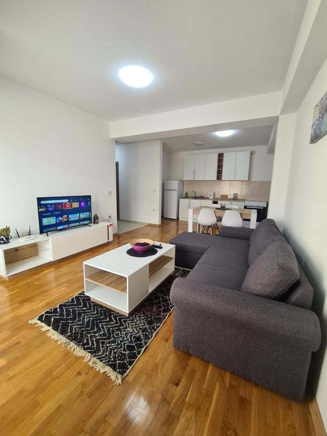Smart Apartments Skopje Esterno foto