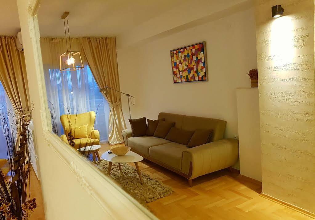 Smart Apartments Skopje Esterno foto