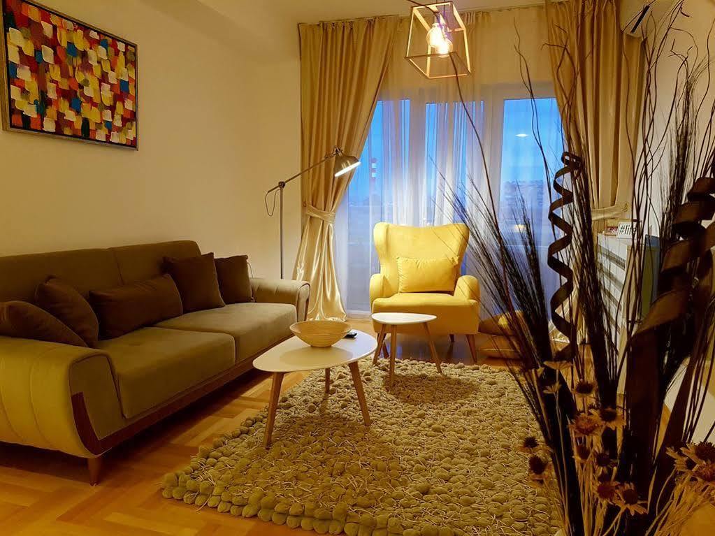 Smart Apartments Skopje Esterno foto