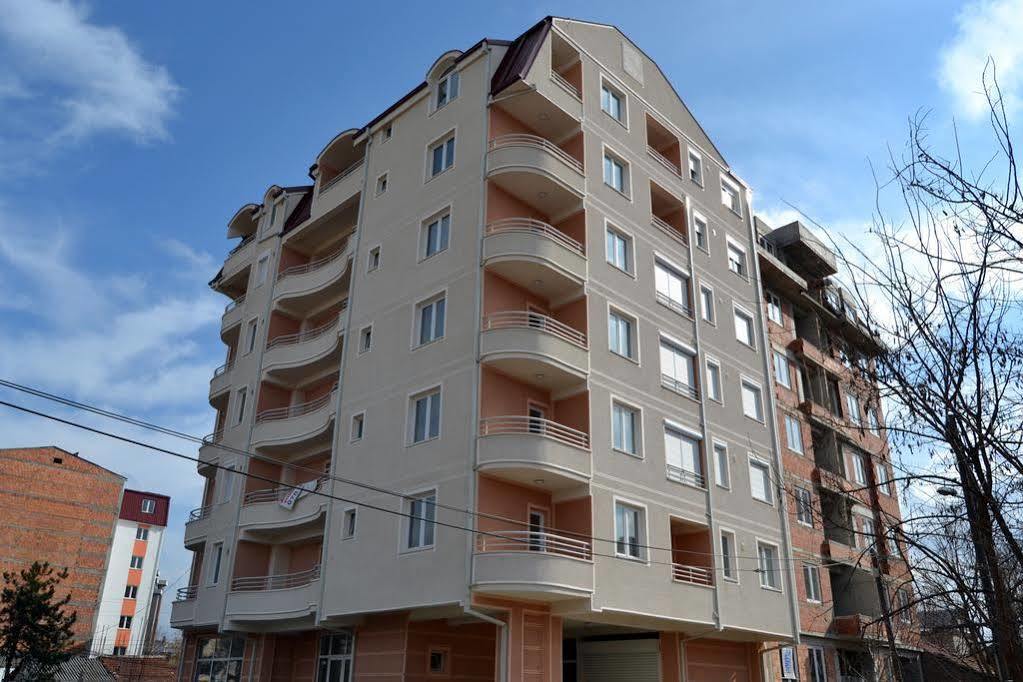 Smart Apartments Skopje Esterno foto