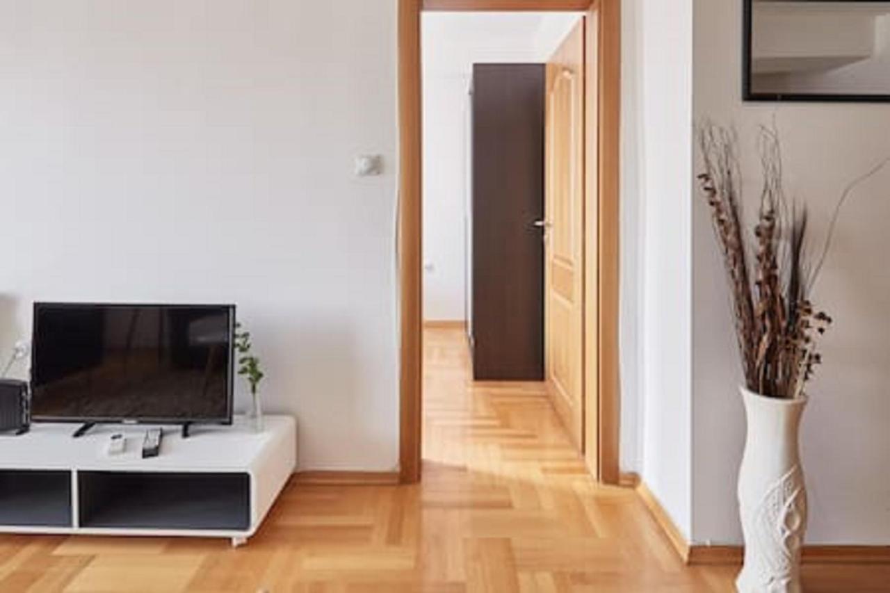 Smart Apartments Skopje Esterno foto